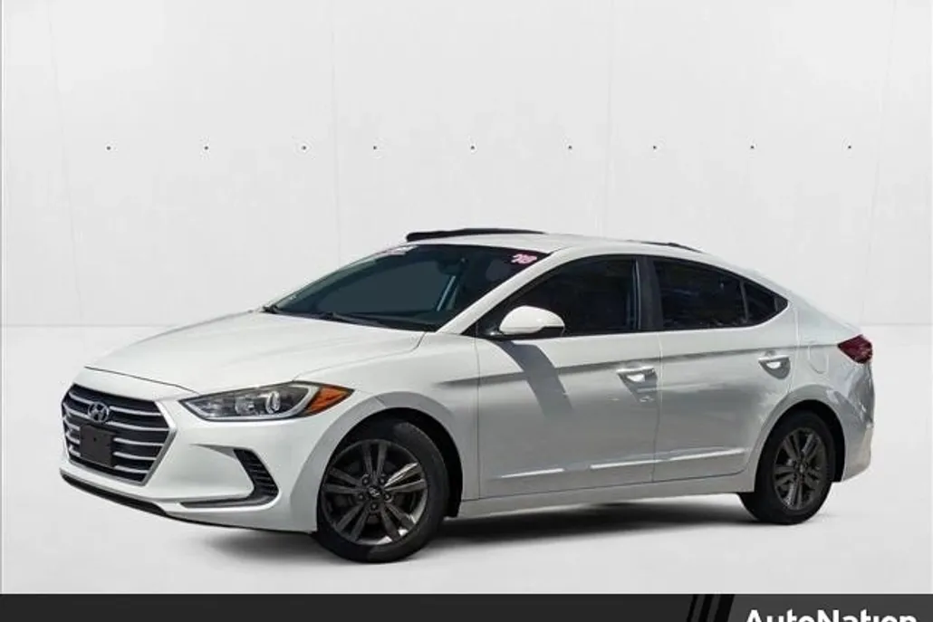 2018 Hyundai Elantra SEL photo 1