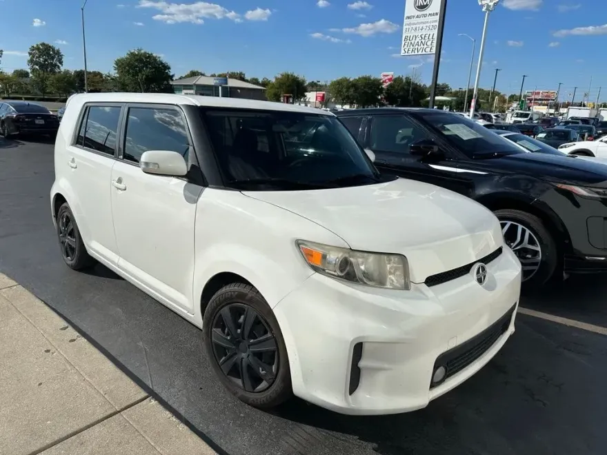 2012 Scion xB photo 1