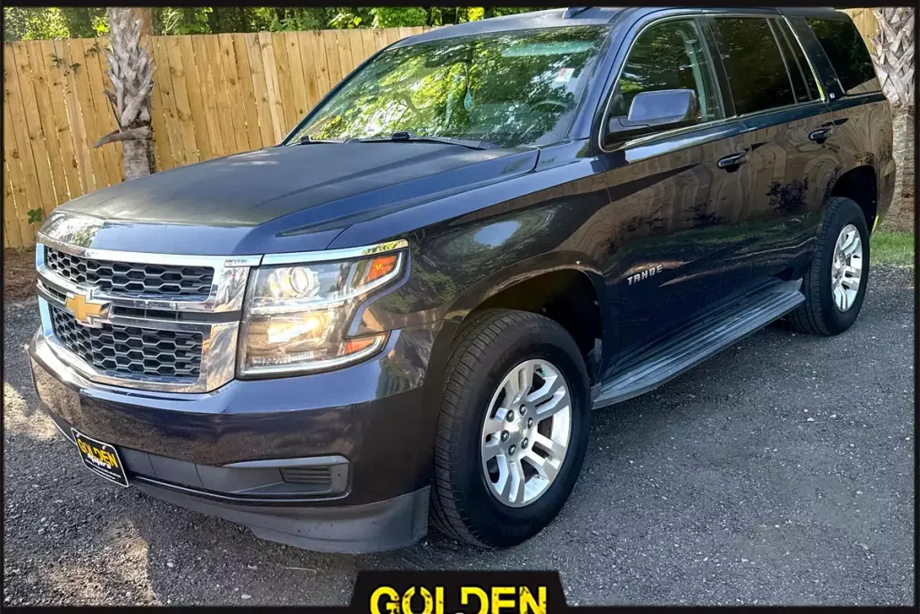 2017 Chevrolet Tahoe LT photo 1