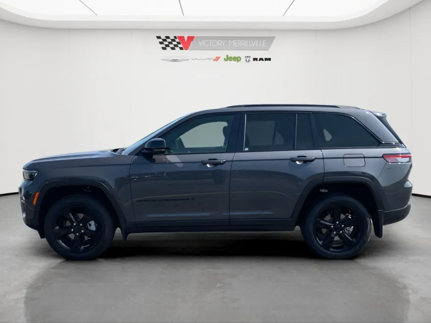 2025 Jeep Grand Cherokee Limited photo 1