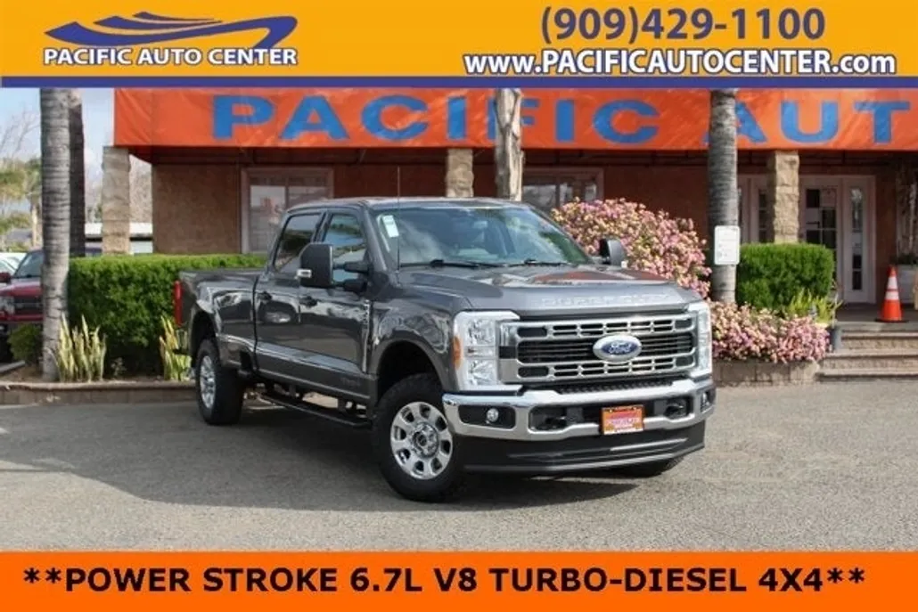 2023 Ford F-250 photo 1
