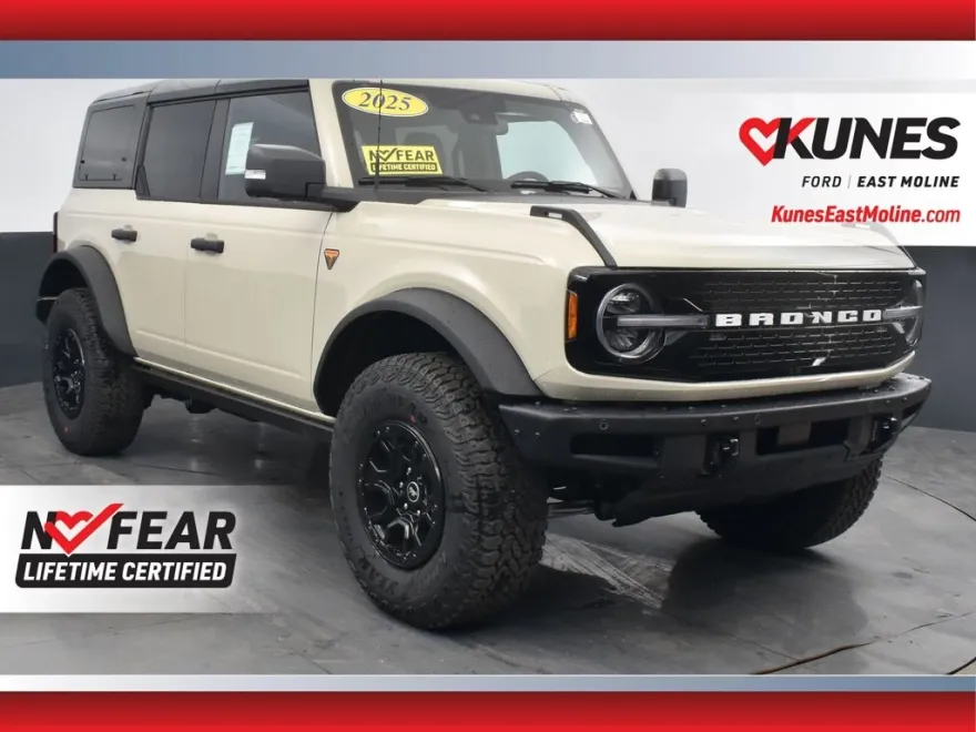 2025 Ford Bronco Badlands photo 1