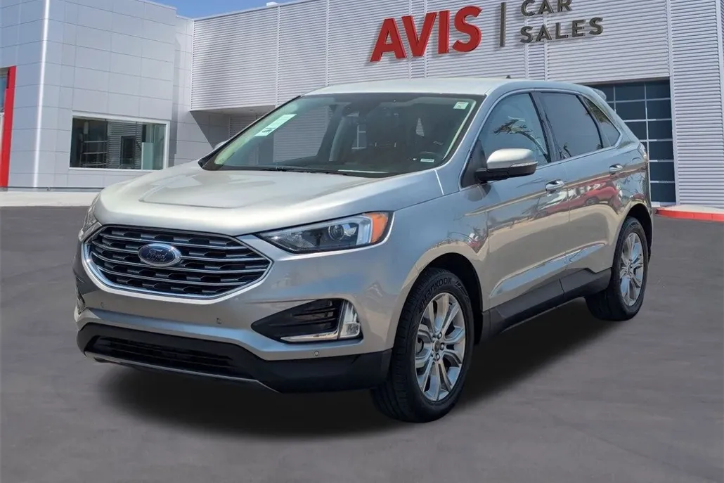 2024 Ford Edge Titanium photo 1