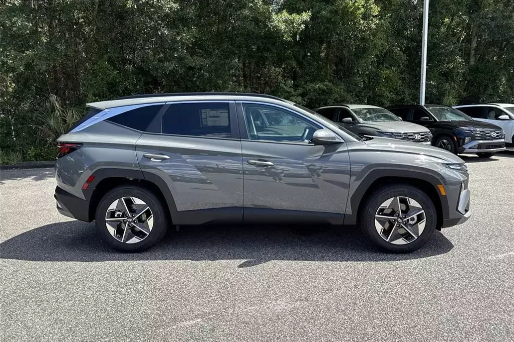 2026 Hyundai Tucson SEL photo 1