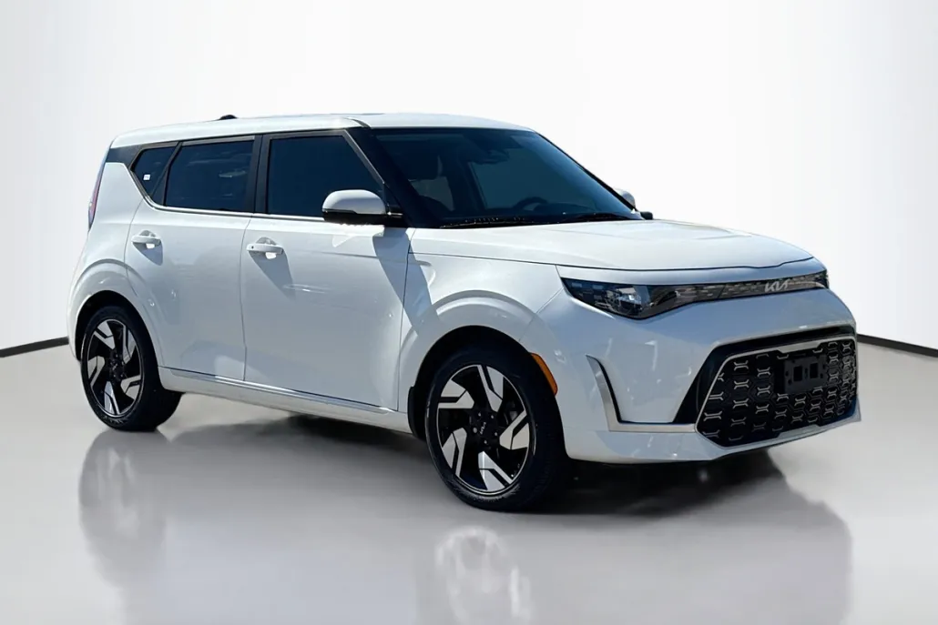 2024 Kia Soul GT-Line photo 1