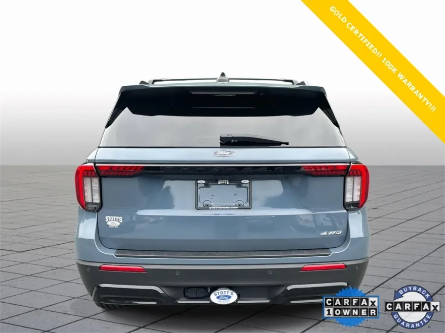 2025 Ford Explorer ST-Line photo 1
