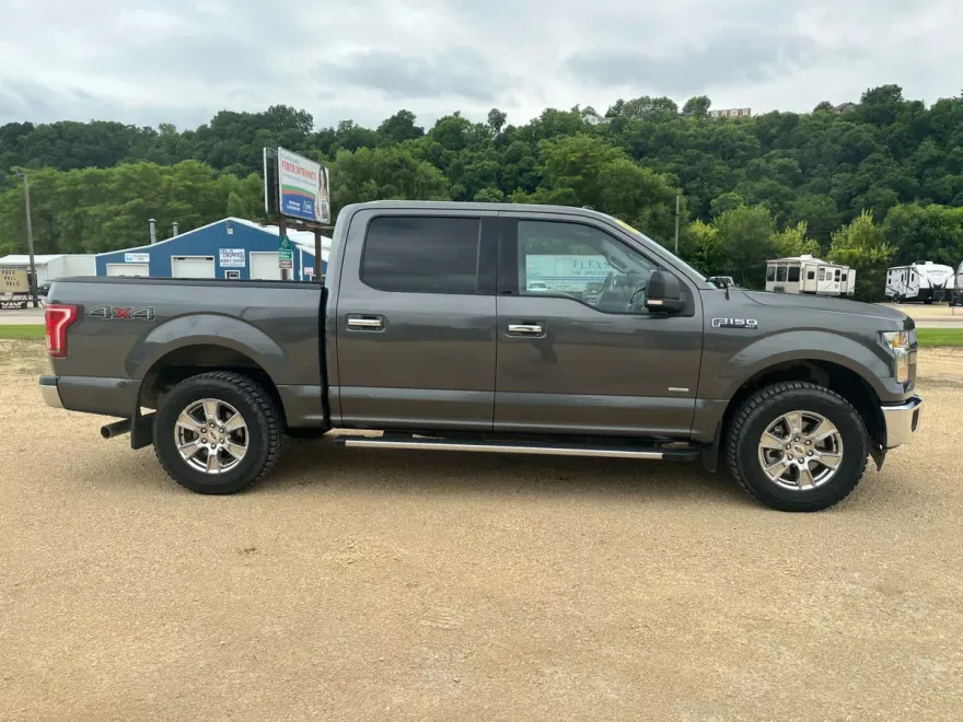 2017 Ford F-150 XLT photo 1