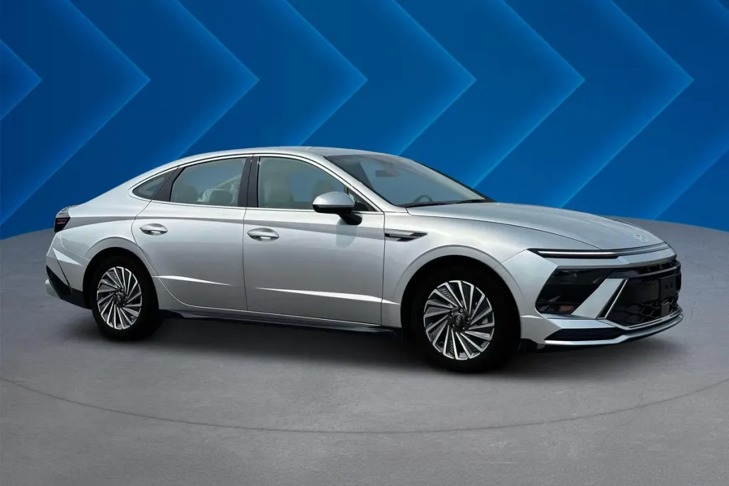 2025 Hyundai Sonata Hybrid Limited photo 1