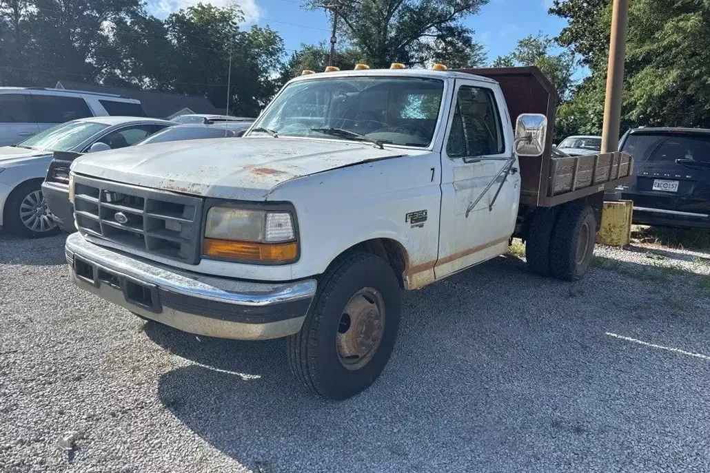 1997 Ford F-350 XL photo 1