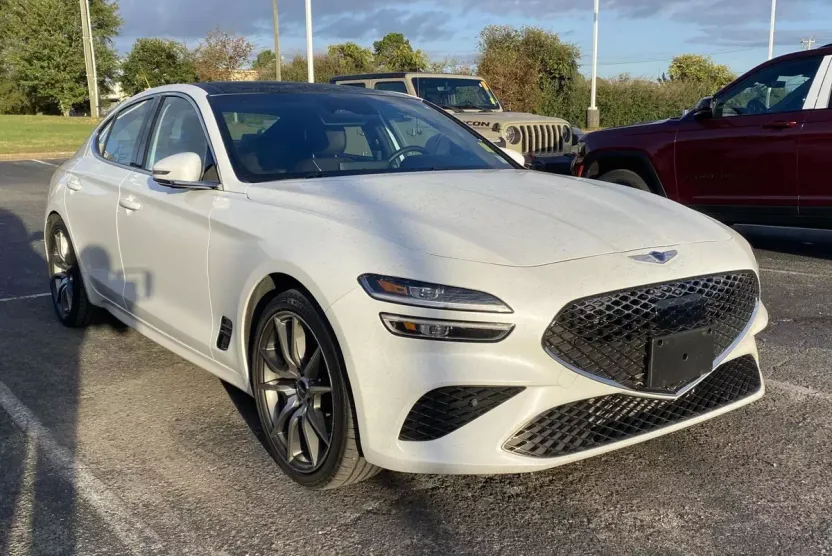 2022 Genesis G70 2.0T photo 1
