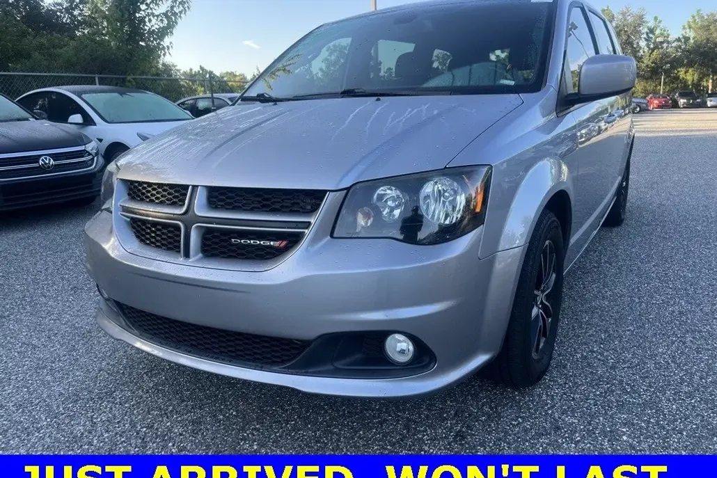 2019 Dodge Grand Caravan GT photo 1