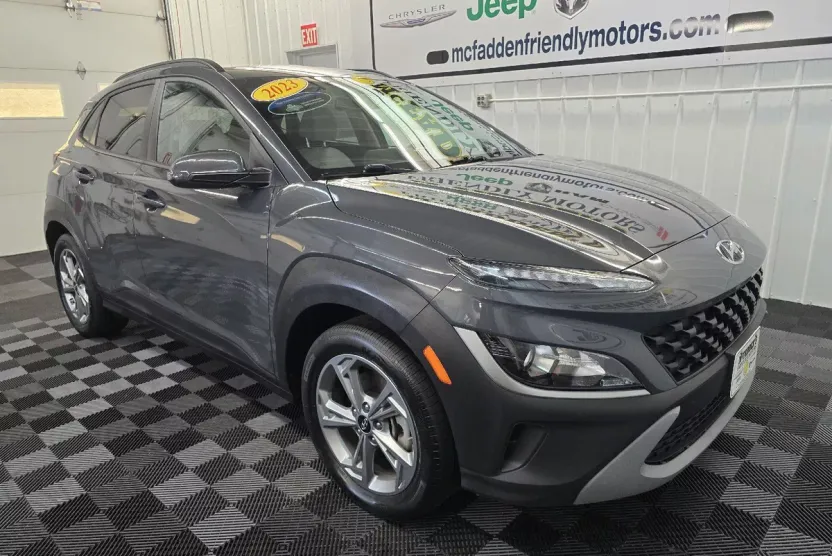 2023 Hyundai Kona SEL photo 1