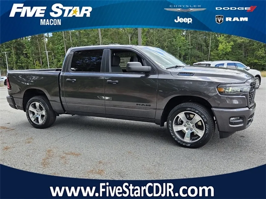 2025 Ram 1500 Tradesman photo 1