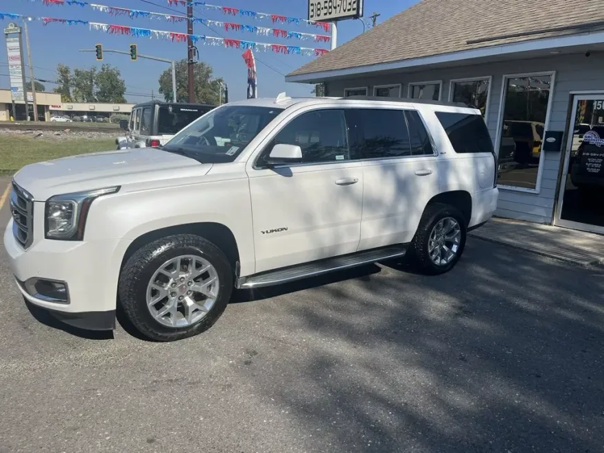 2020 Gmc Yukon SLT photo 1