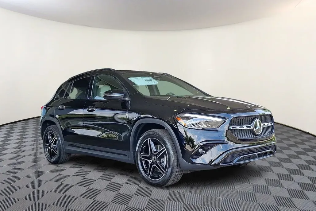 2026 Mercedes Benz GLA 250 4MATIC photo 1
