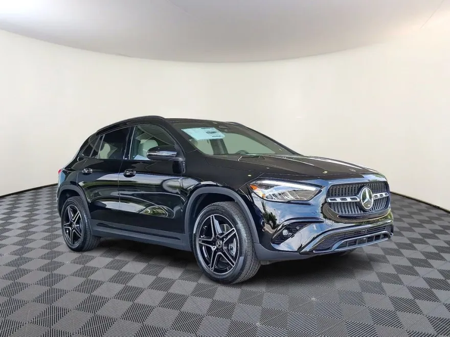 2026 Mercedes Benz GLA 250 4MATIC photo 1