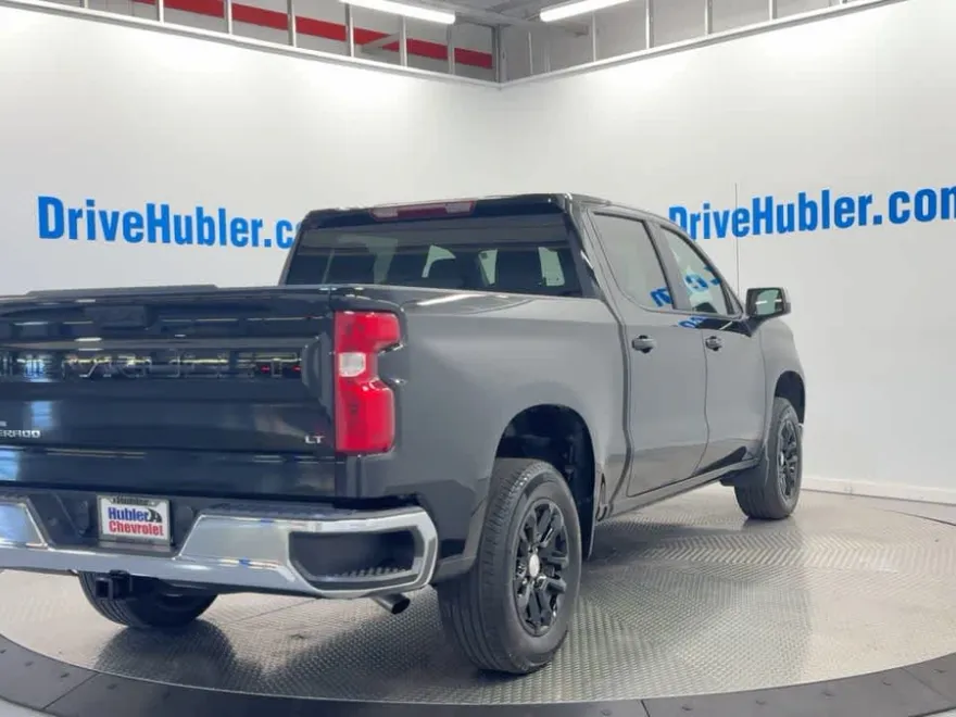 2024 Chevrolet Silverado 1500 LT photo 1