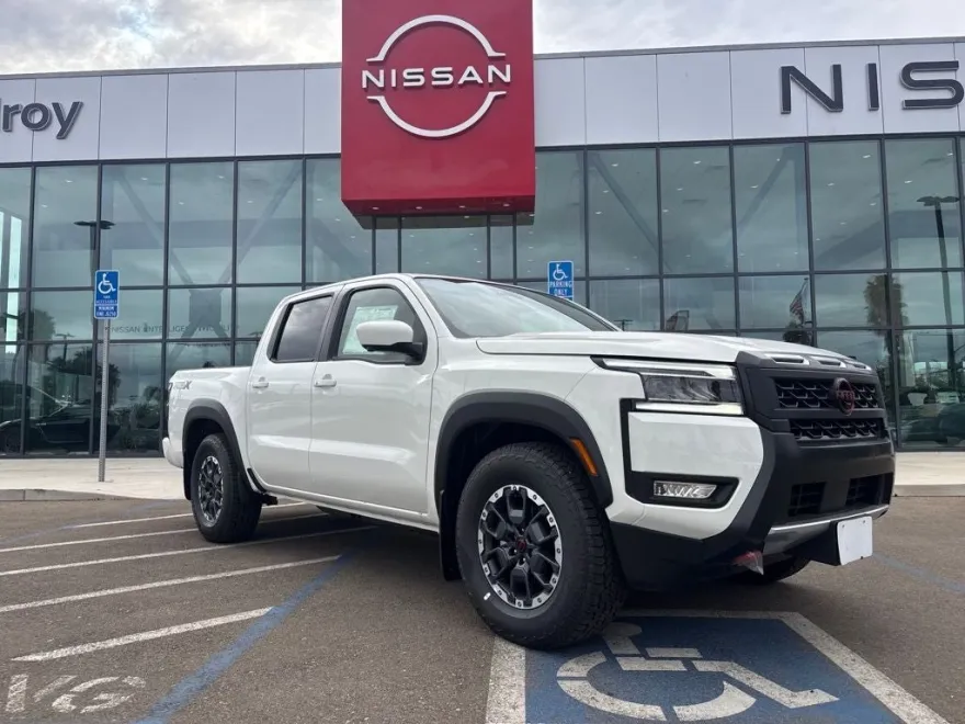 2025 Nissan Frontier Crew Cab PRO-X photo 1