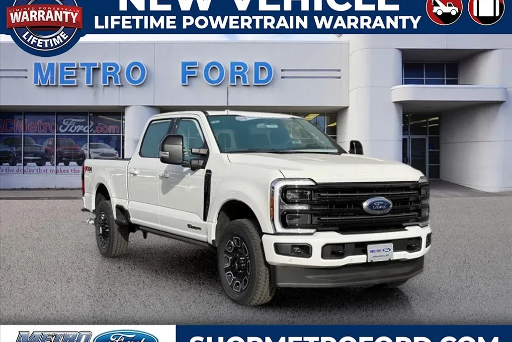 2025 Ford F-250 Platinum photo 1