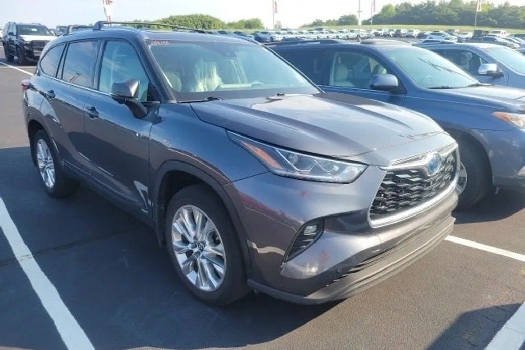 2023 Toyota Highlander Hybrid Limited photo 1