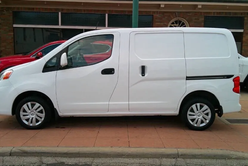 2020 Nissan NV200 SV photo 1