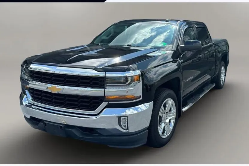 2018 Chevrolet Silverado 1500 LT photo 1