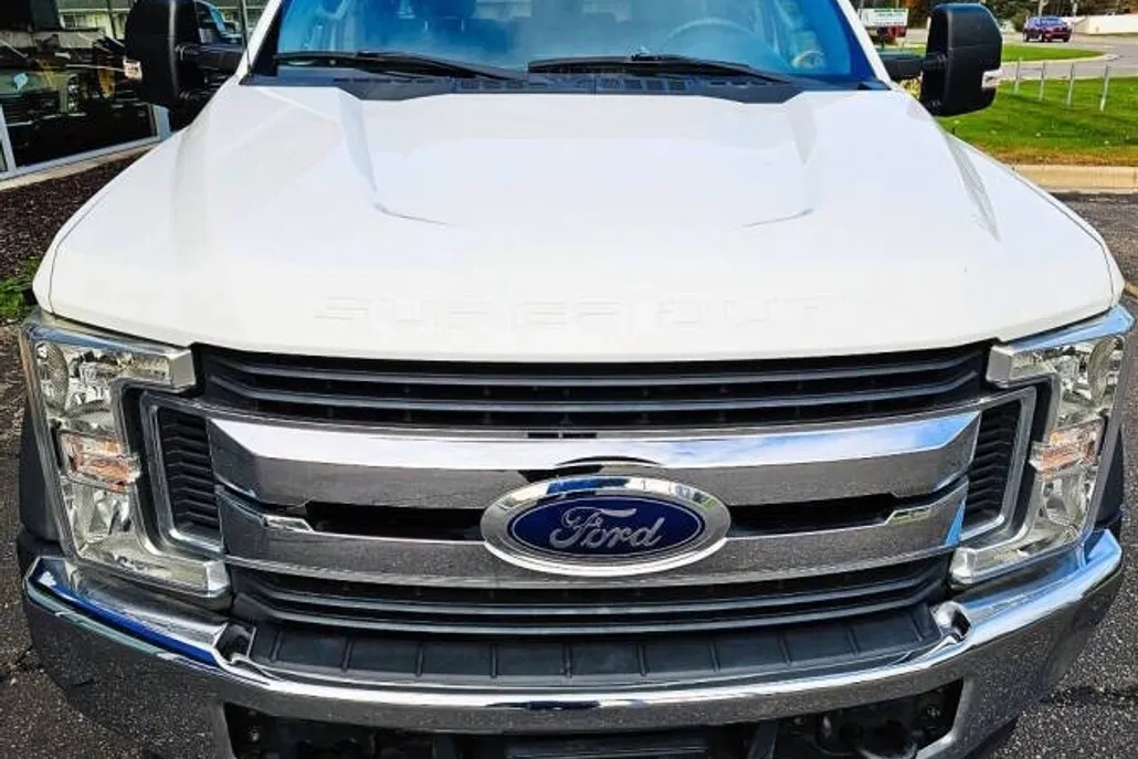 2019 Ford F-550 XLT photo 1