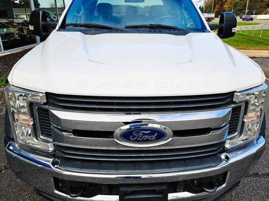 2019 Ford F-550 XLT photo 1