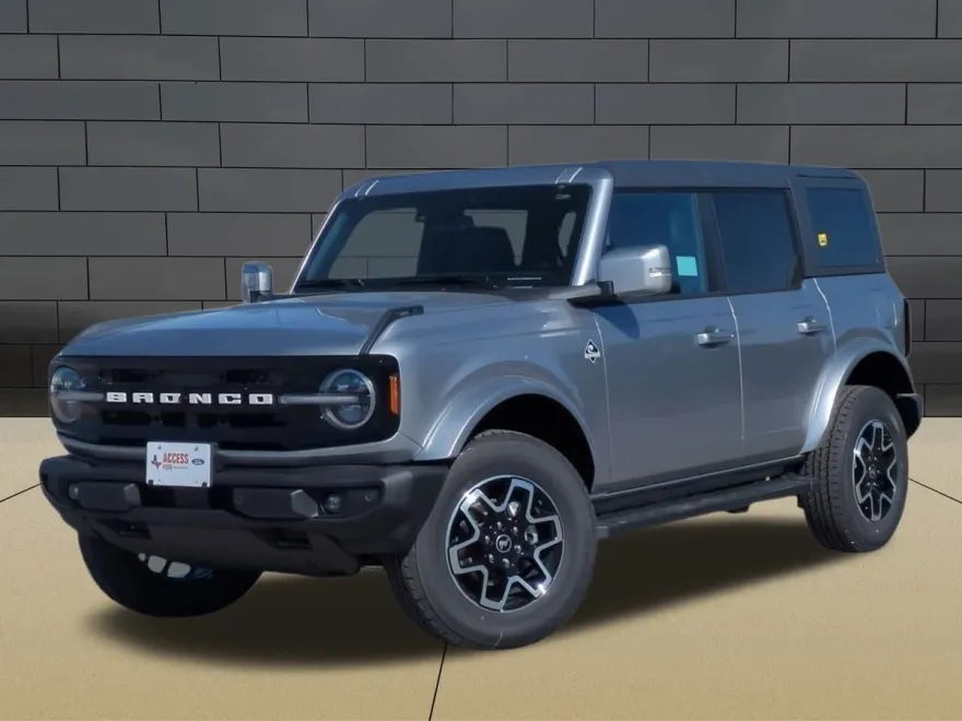 2024 Ford Bronco Outer Banks photo 1