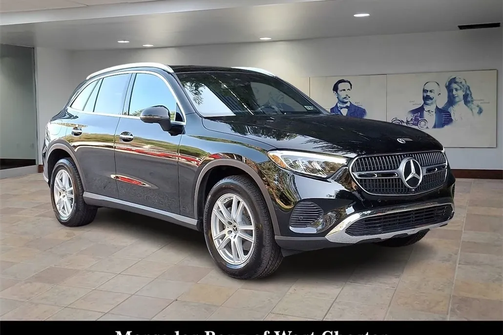 2025 Mercedes Benz GLC 300 4MATIC photo 1