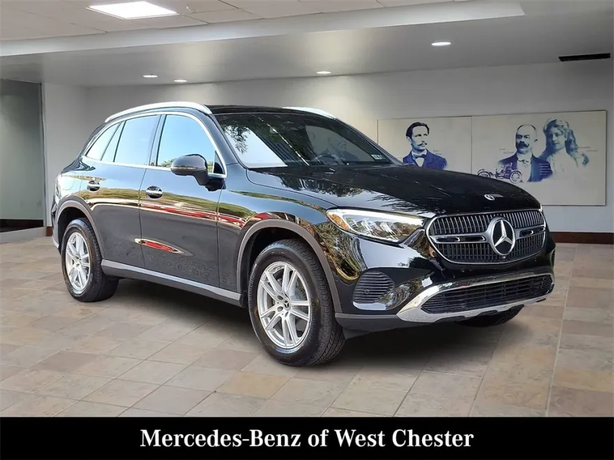 2025 Mercedes Benz GLC 300 4MATIC photo 1