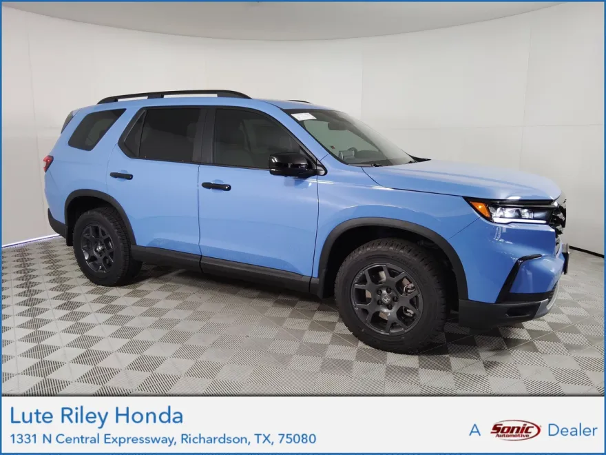 2025 Honda Pilot TrailSport photo 1