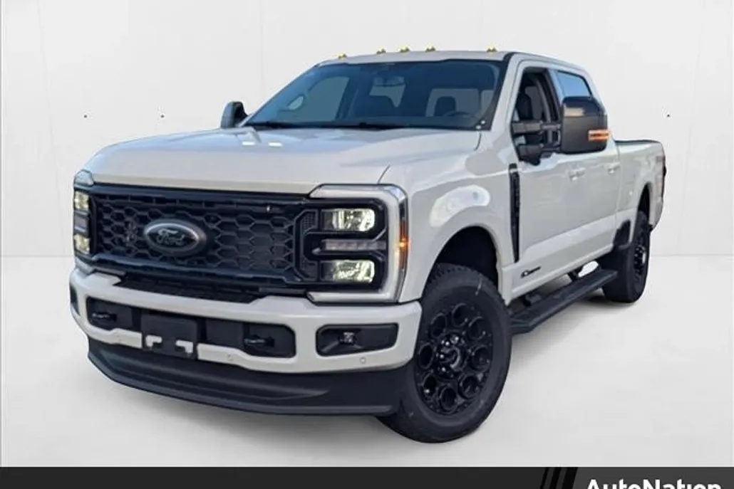 2025 Ford F-250 Lariat photo 1