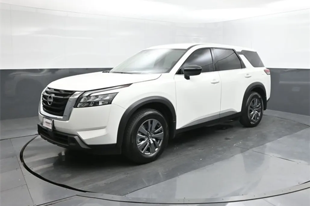 2025 Nissan Pathfinder S photo 1