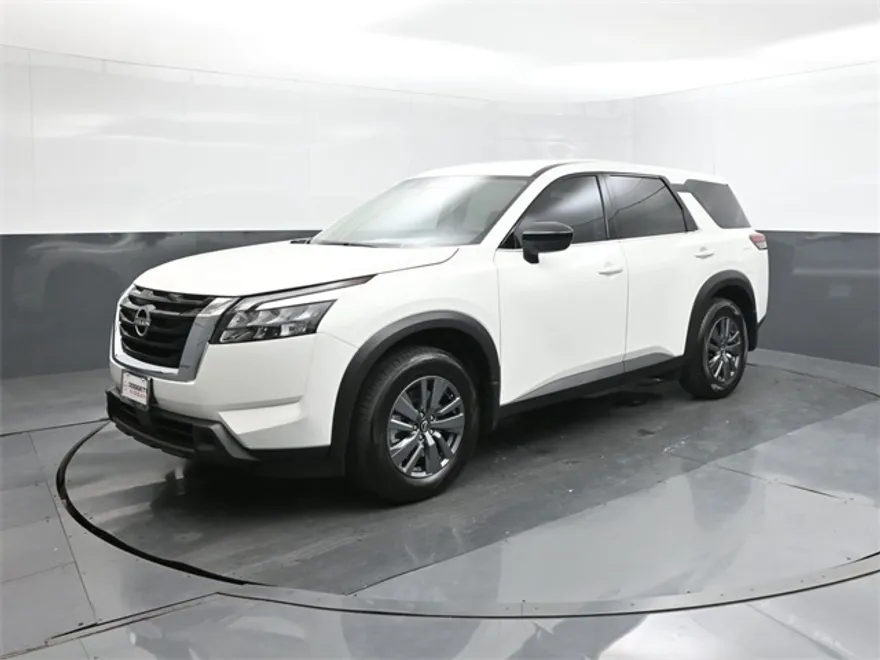 2025 Nissan Pathfinder S photo 1