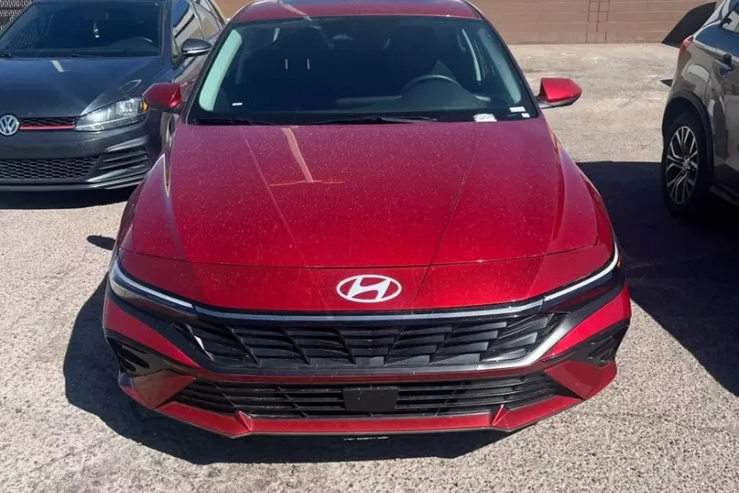 2025 Hyundai Elantra SEL photo 1