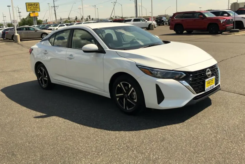 2024 Nissan Sentra SV photo 1