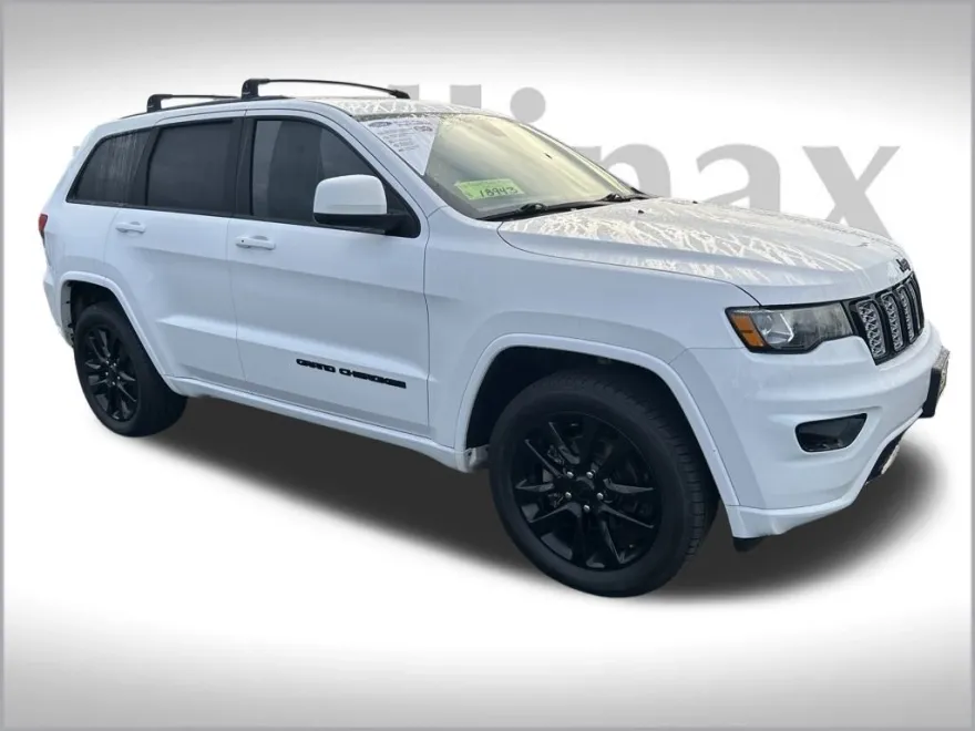 2019 Jeep Grand Cherokee Altitude photo 1