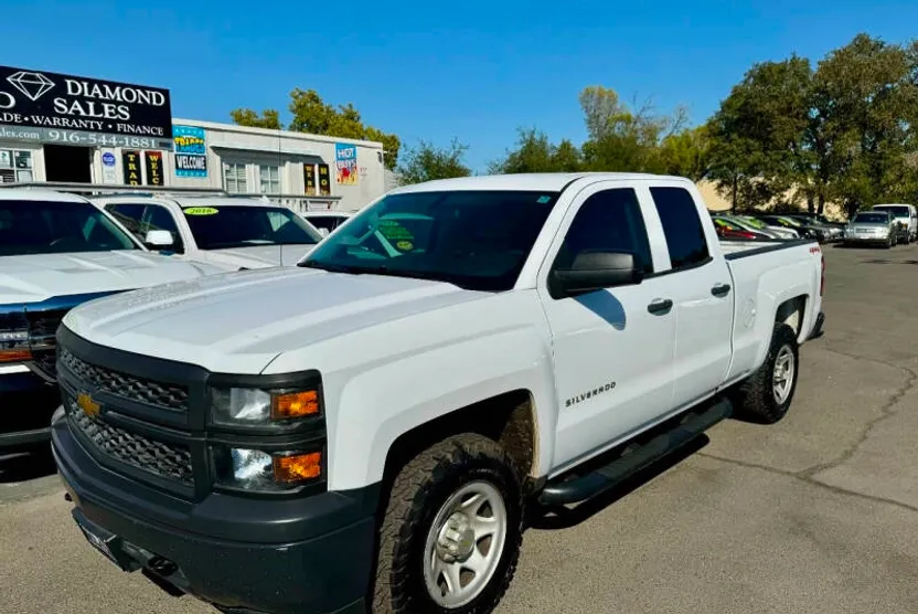 2015 Chevrolet Silverado 1500 LS photo 1