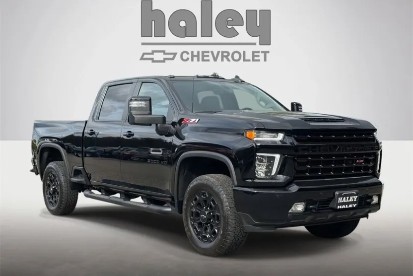 2023 Chevrolet Silverado 3500HD LT photo 1