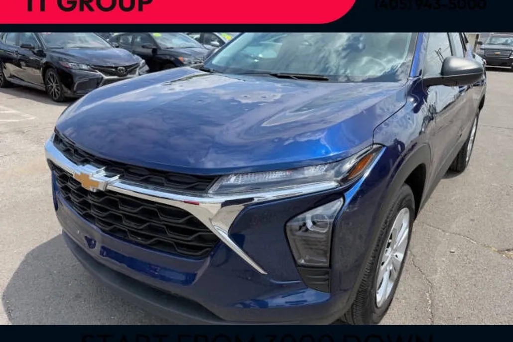 2024 Chevrolet Trax LS photo 1