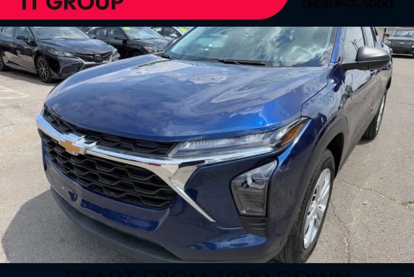 2024 Chevrolet Trax LS photo 1