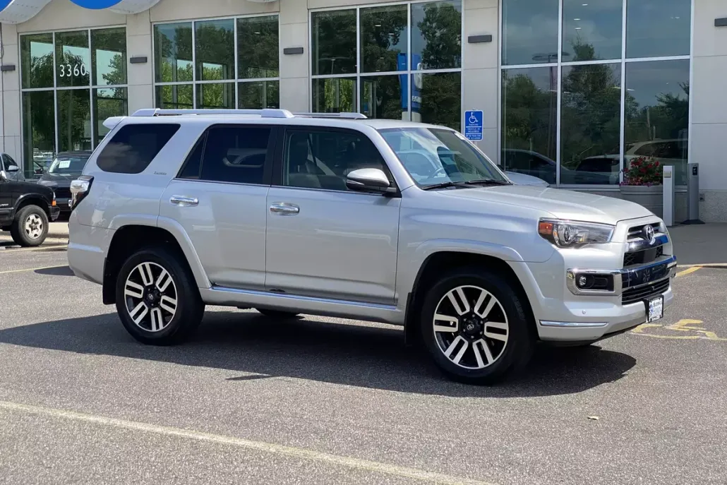 2022 Toyota 4Runner Limited photo 1