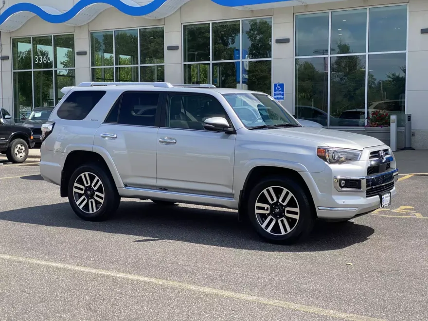 2022 Toyota 4Runner Limited photo 1