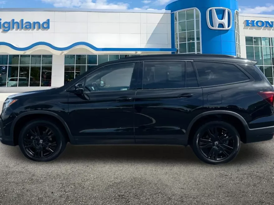 2022 Honda Pilot Black Edition photo 1