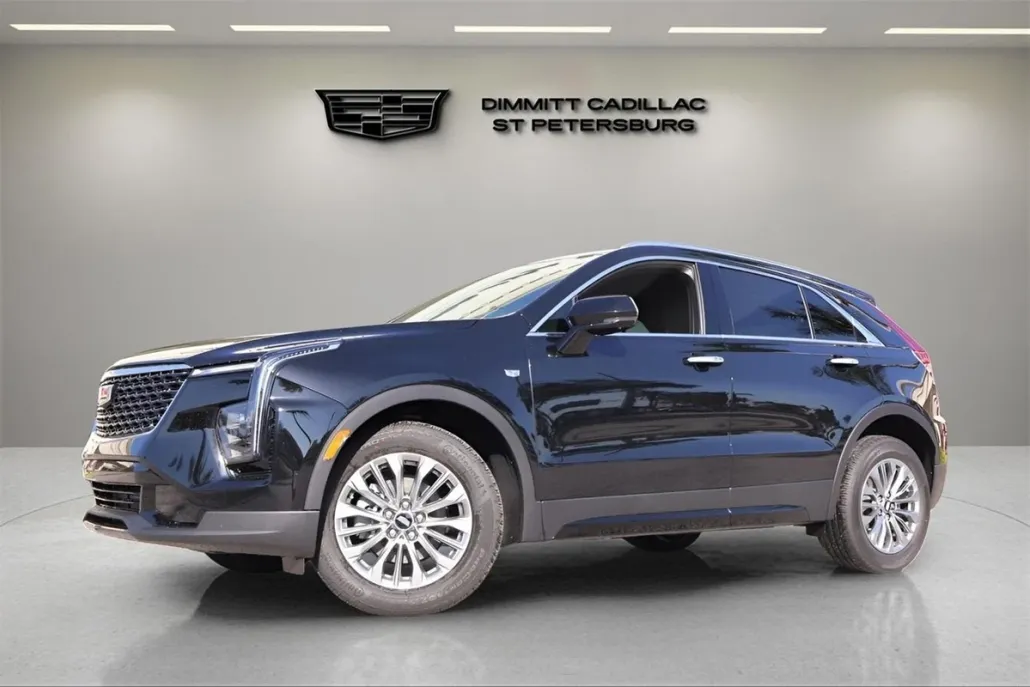 2025 Cadillac XT4 Premium Luxury photo 1