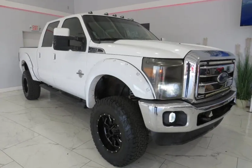 2015 Ford F-250 Lariat photo 1