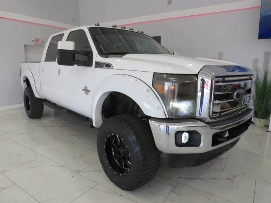 2015 Ford F-250 Lariat photo 1