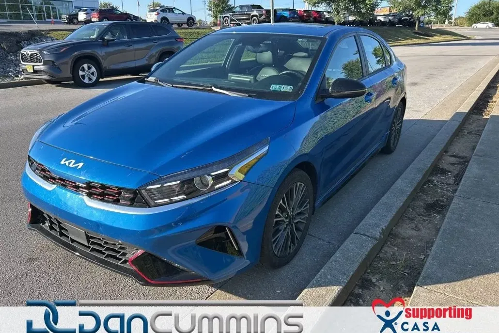 2023 Kia Forte GT-Line photo 1