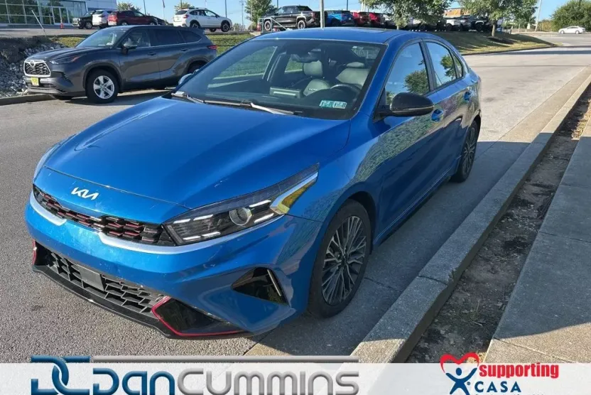 2023 Kia Forte GT-Line photo 1